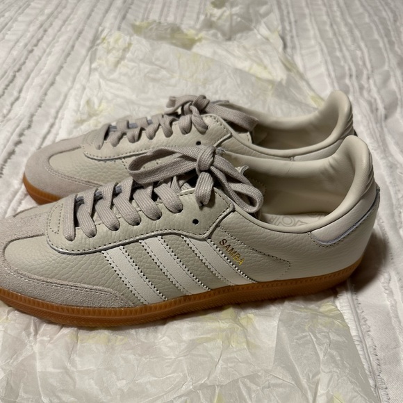 *SOLD* Adidas Samba OG beige white - NWT worn to try on only - Picture 3 of 7